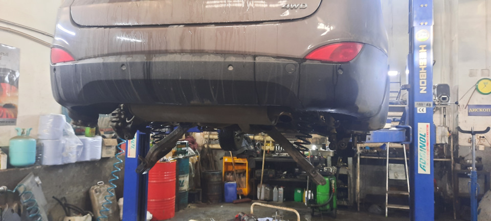 Подвеска зад — Hyundai ix35, 2 л, 2011 года | визит на сервис | DRIVE2