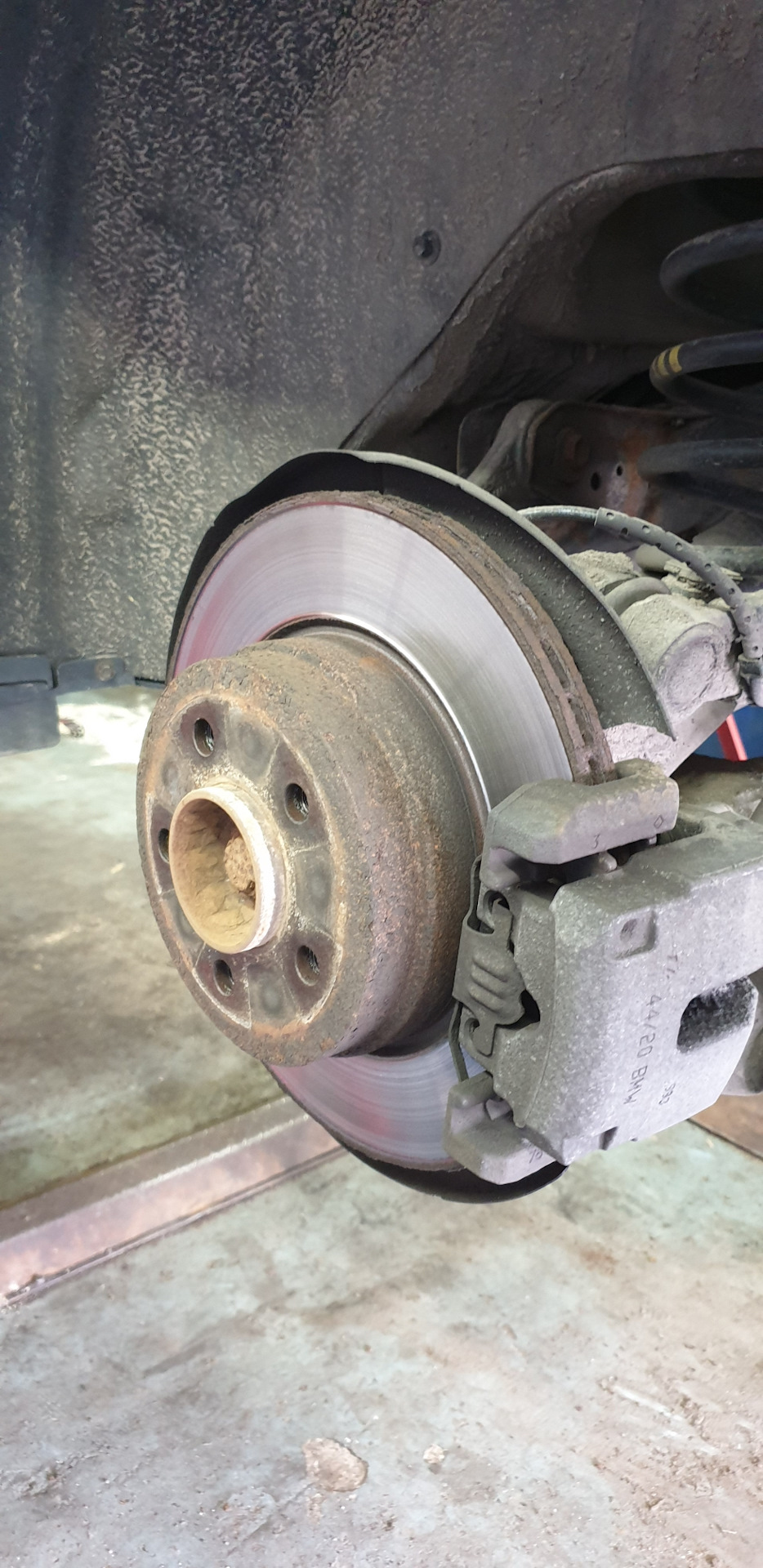 Фото в бортжурнале BMW X5 (E70)