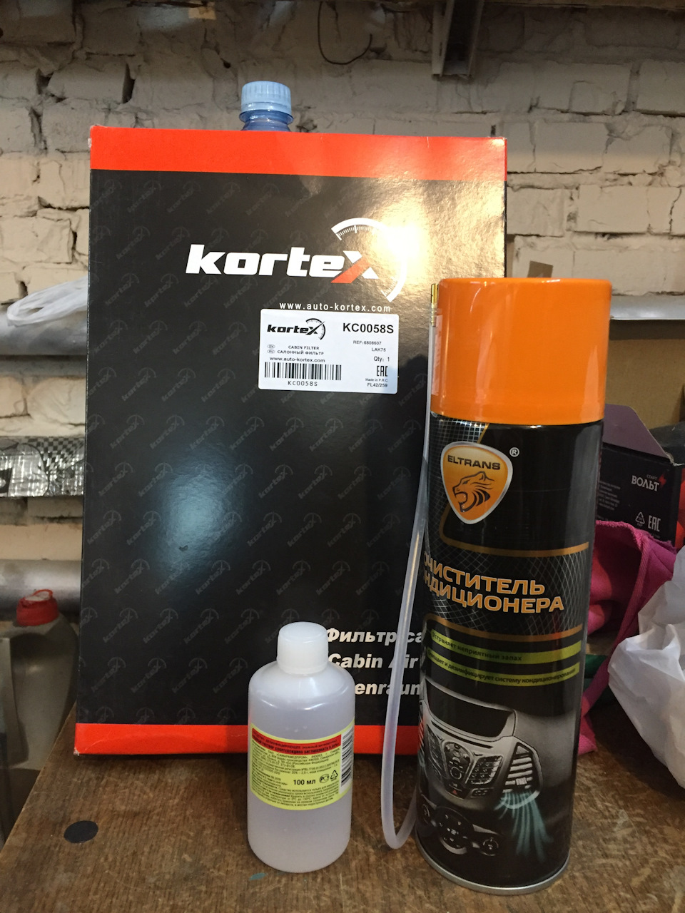 [153] Замена салонного фильтра, дезинфекция испарителя. — Opel Astra H ...