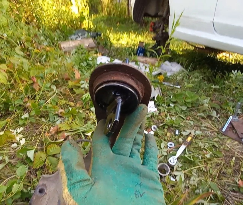 Замена ушастого сайлентблока продольного рычага задней подвески своими ...