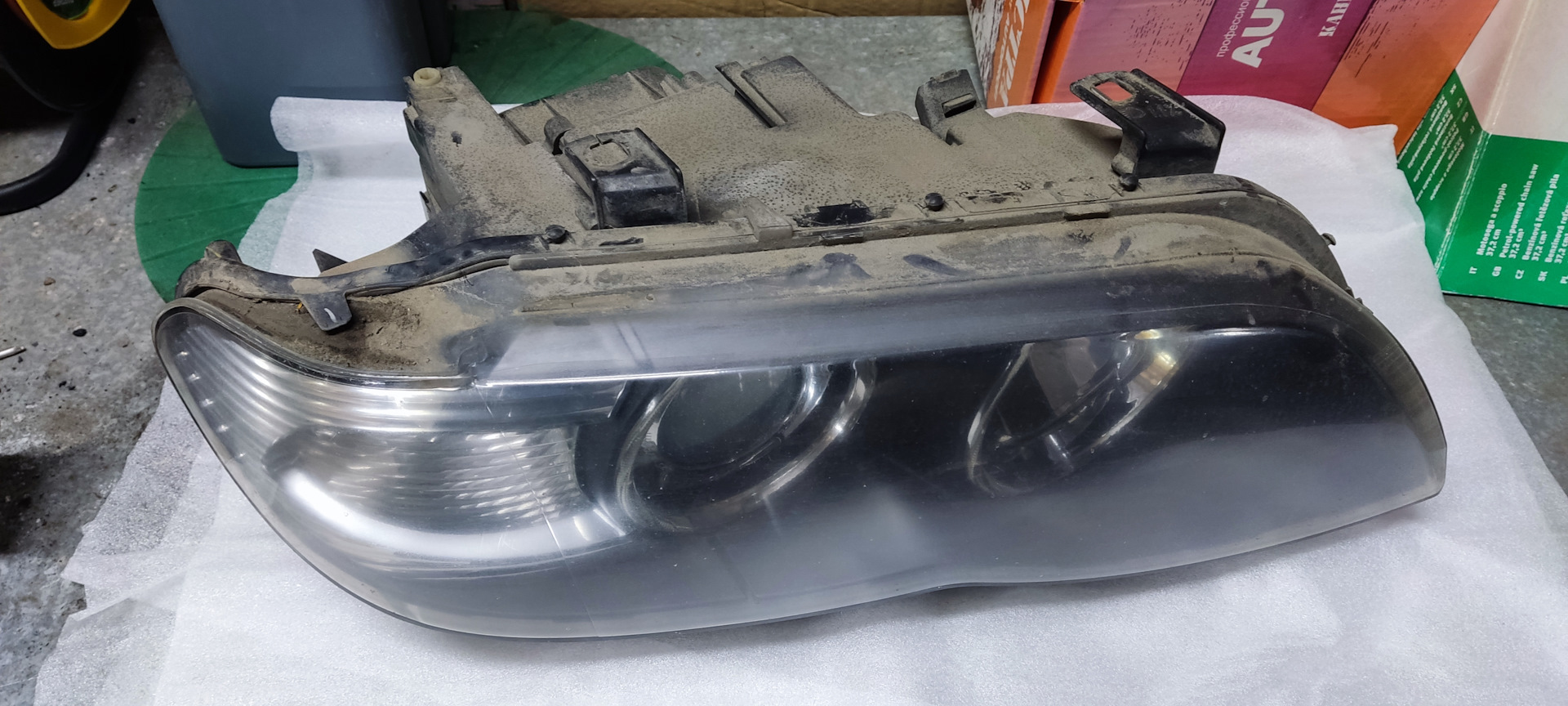 Замена отражателей в неразборных фарах BMW X5 E53 — BMW X5 (E53), 3 л ...