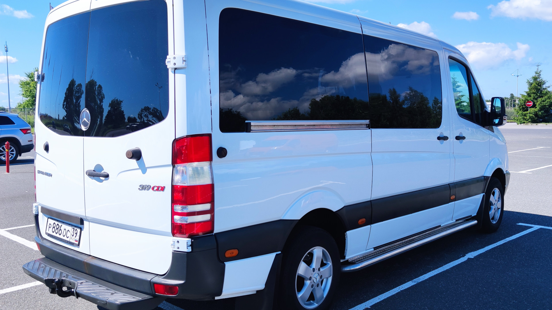 Мерседес спринтер 2009. Mercedes-Benz Sprinter 319 CDI. Sprinter 2009. Мерседес Спринтер 2009 года сколько лошадей.