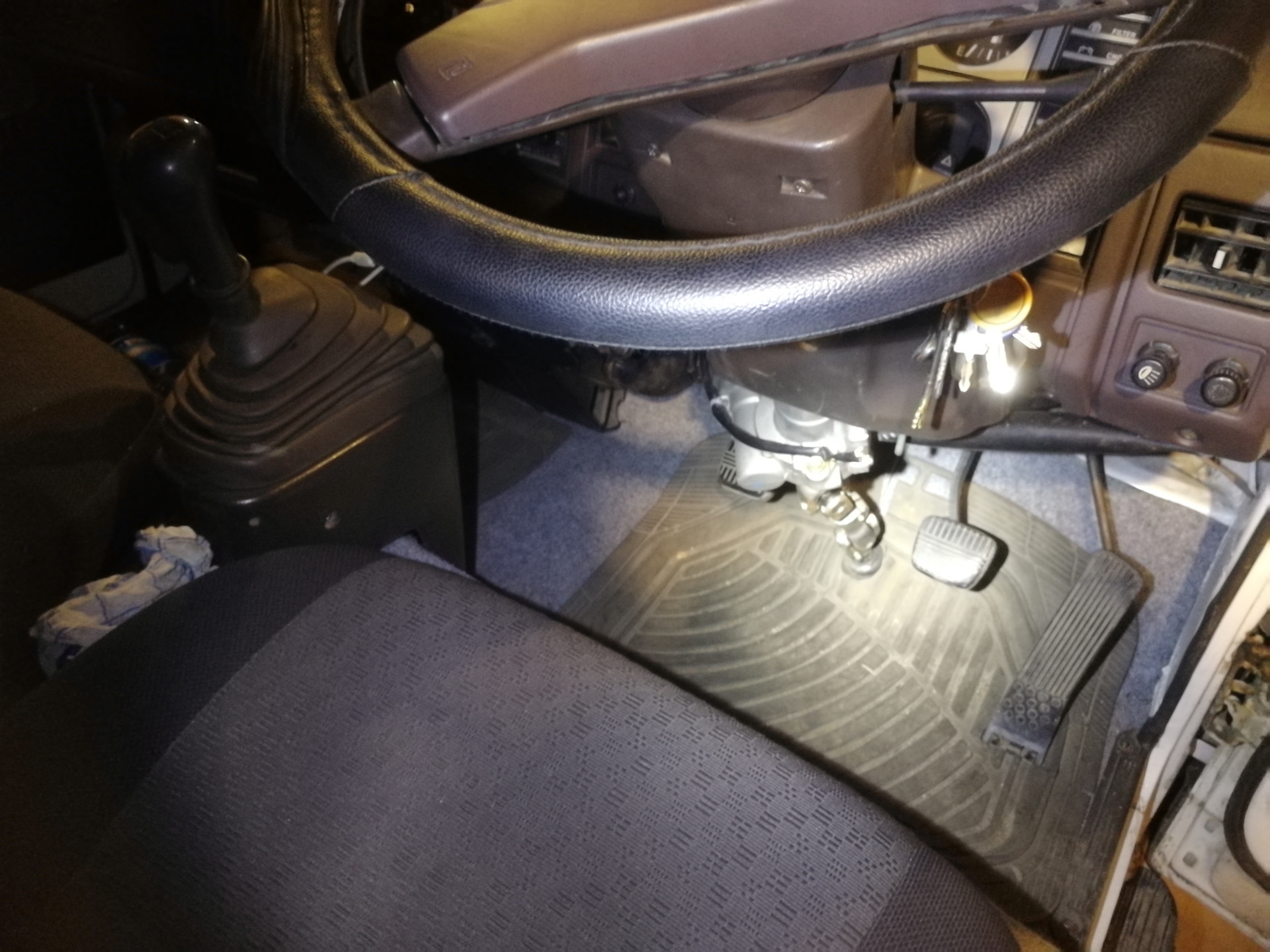 Электроусилитель руля в атласа — Nissan Atlas, 2,3 л., 1991 года ...