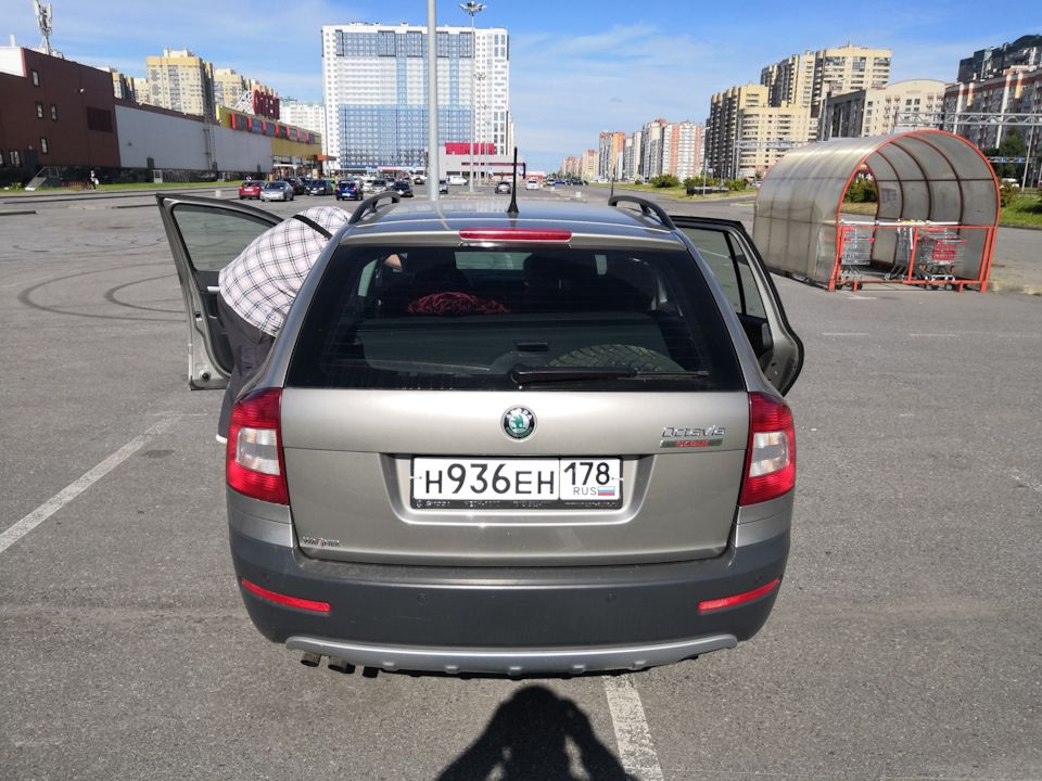 Skoda Octavia Scout a5 багажник