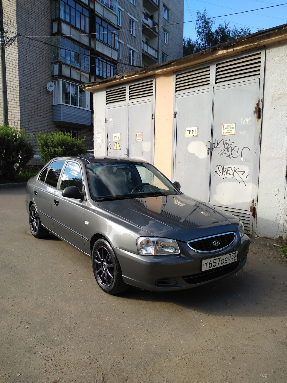 Полировка кузова вручную — Hyundai Accent (2G), 1,5 л, 2008 года | стайлинг  | DRIVE2