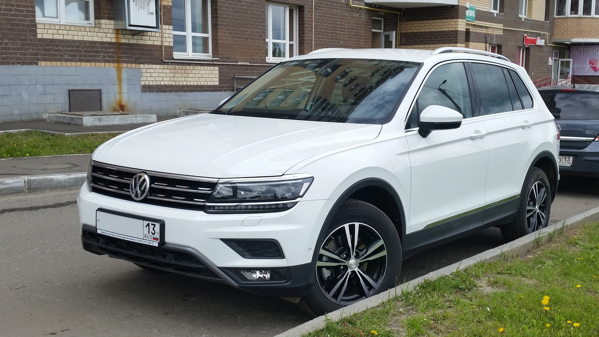 Сборка тигуана. Ajkmrcdfutyj nbuefy 2024 х. Side assist Tiguan 2. Фольксваген Тигуан g2 дизель. Side assist Tiguan.