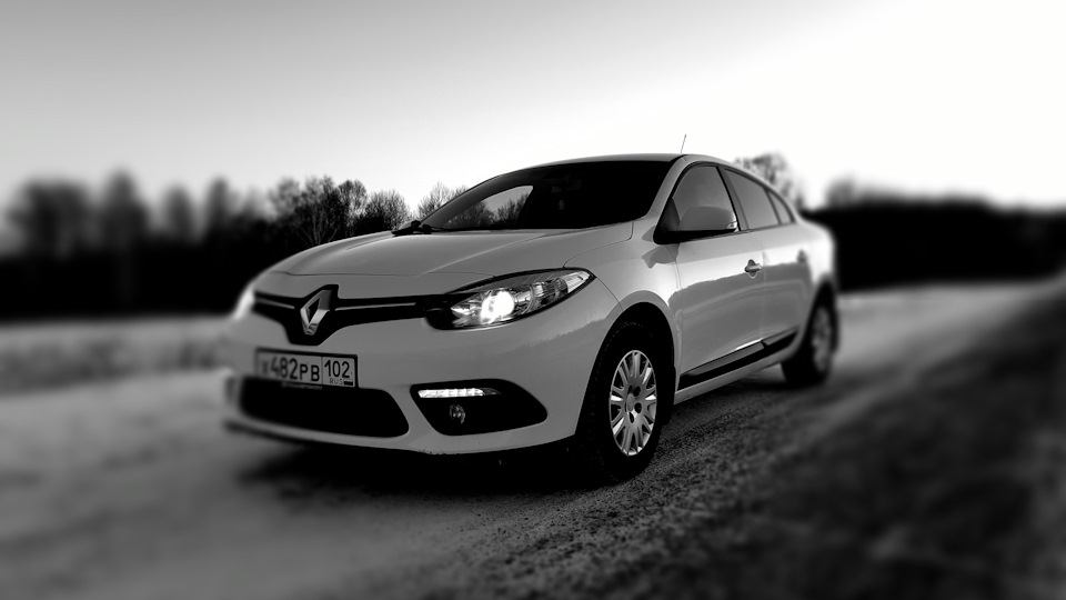 Renault Fluence 1.6 бензиновый 2014 | ☆Белый корабль☆ на DRIVE2