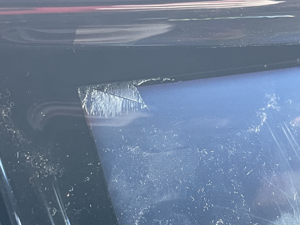 Треснул экран. Замена мультимедиа по гарантии — Cadillac Escalade (4G ...