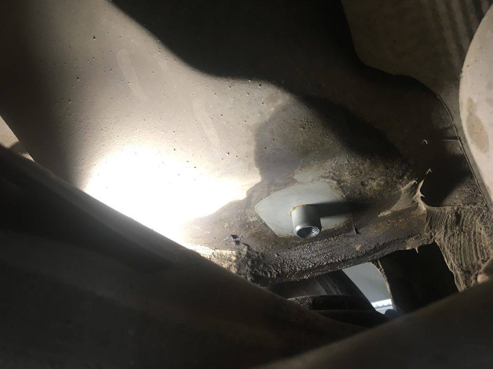 Сайлентблоки задней балки W220 — диагностика задних сайлентблоков ...