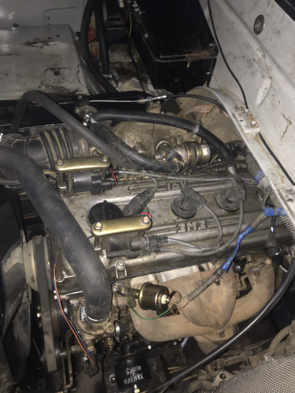 Четвёртый цилиндр уаз 409 моторъ. Пропуск зажигания змз 409. Пропуск зажигания змз 409. Пропуск зажигания змз 409. Катушка зажигания уаз хантер 409 двигатель.