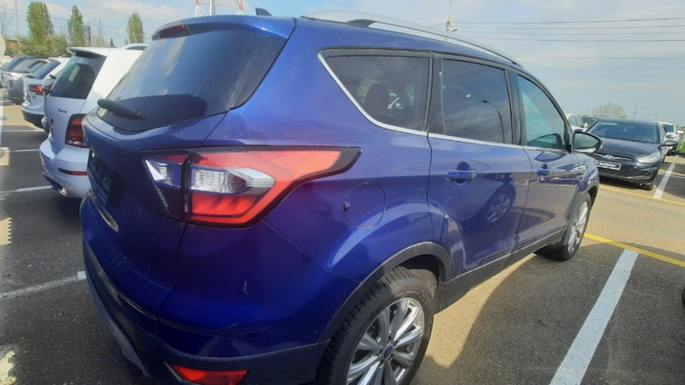 Скрип сиденья водительского — Ford Kuga (2G), 2,5 л, 2017 года | своими ...