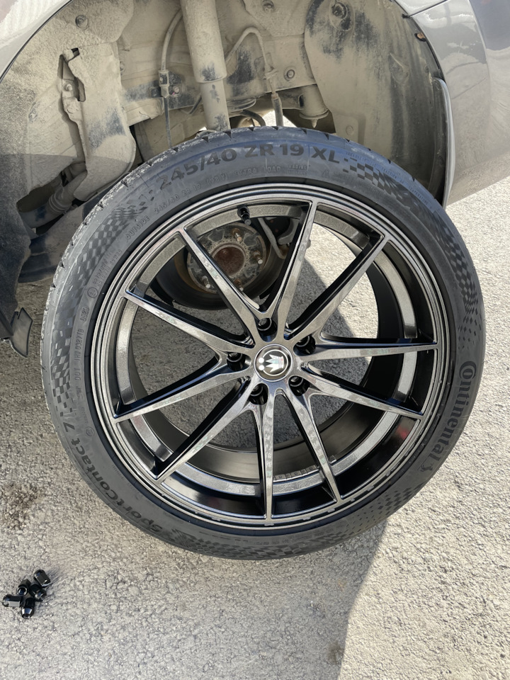 Шины летние Continental 245/40 R19, литые диски Konig 8,5Jx19 ET35 ...
