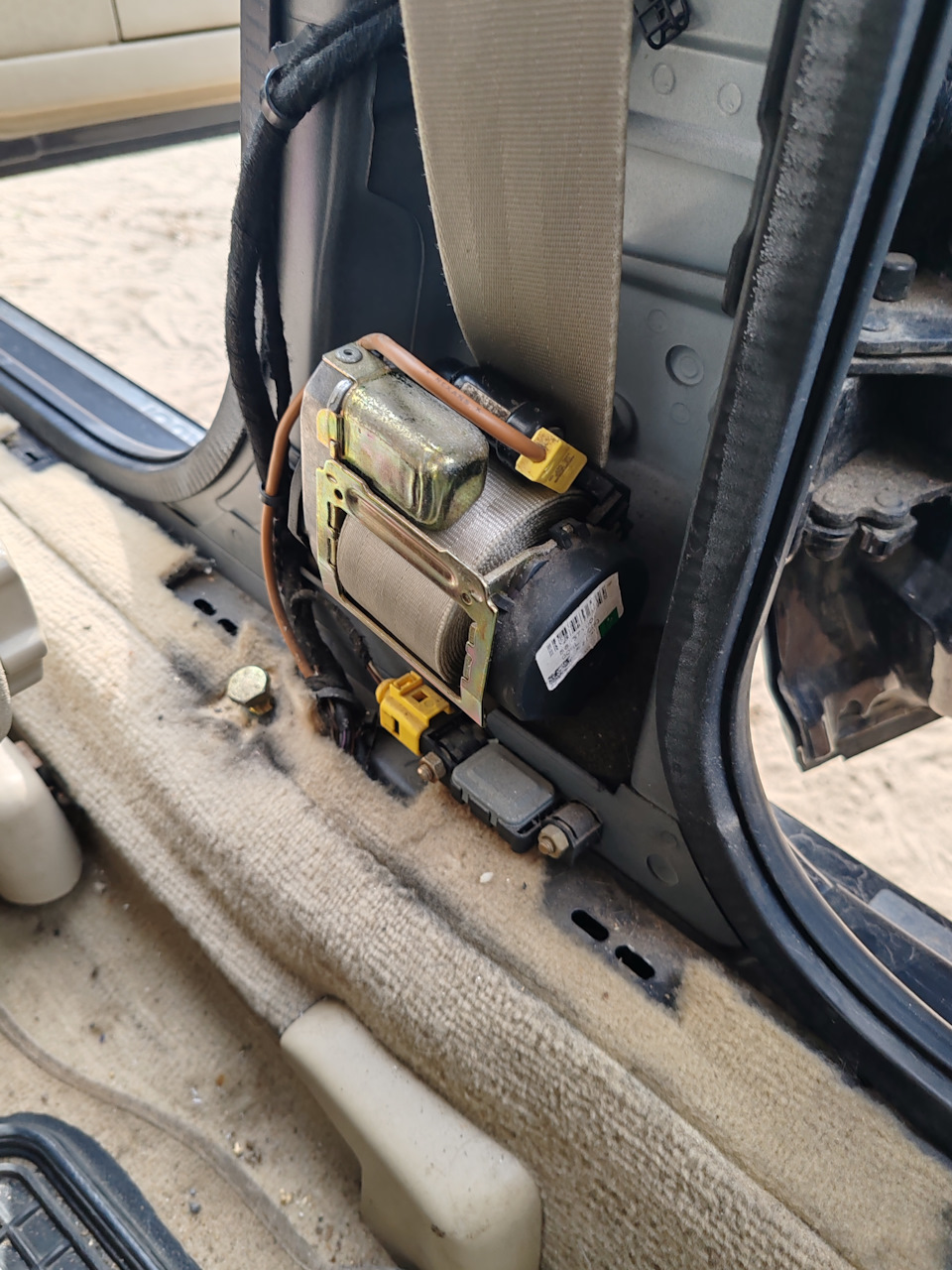 правая сторона — аналогично — Audi A6 Avant (C5)