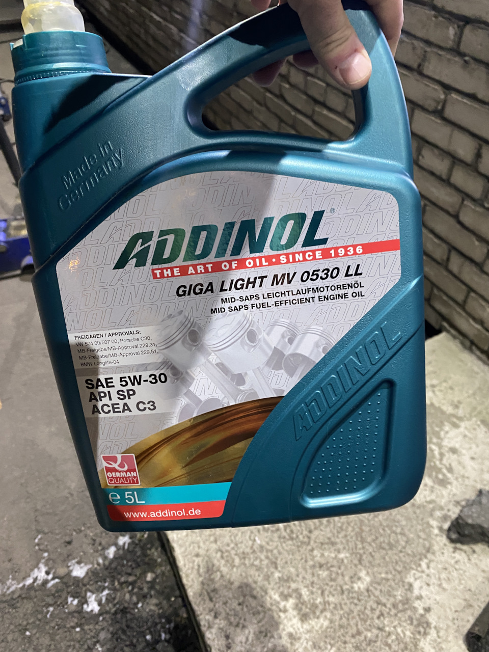 масло Addinol 5W30 — Toyota Camry (XV50), 2,5 л, 2014 года | плановое ...