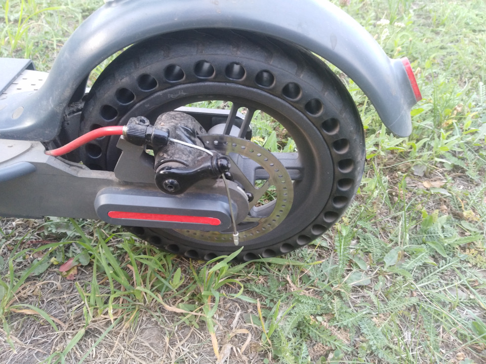 13.08.2022. Замена заднего колеса электросамоката (Xiaomi m365) Digma ...