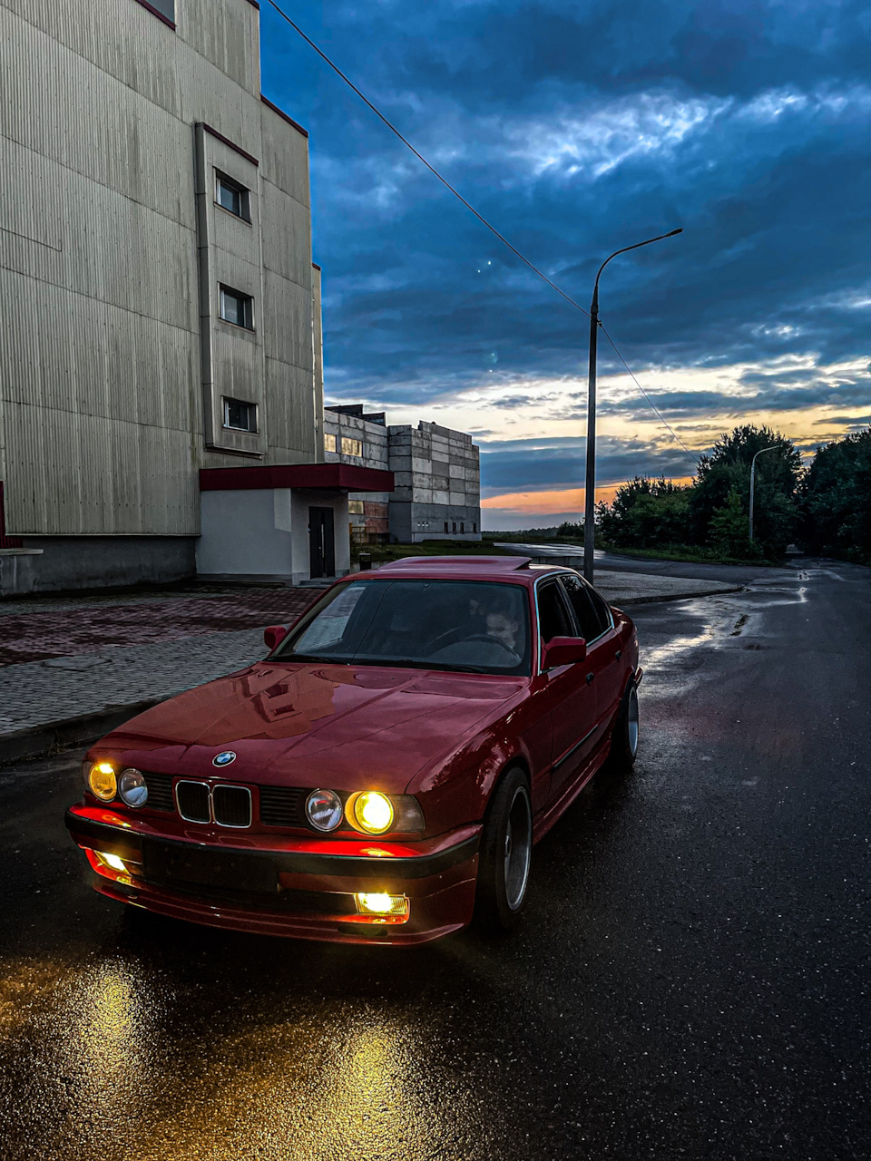 Пару красивых фотографий мой машины 🛑 — BMW 5 series (E34), 5 л, 1989 года  | просто так | DRIVE2