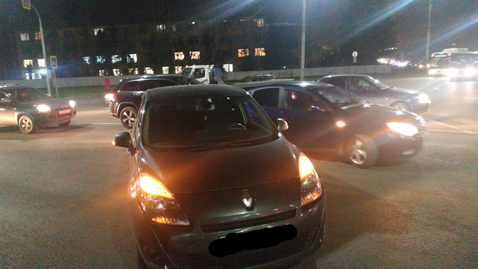 Упали холостые обороты (не всегда) — Renault Grand Scenic III, 1,5 л ...