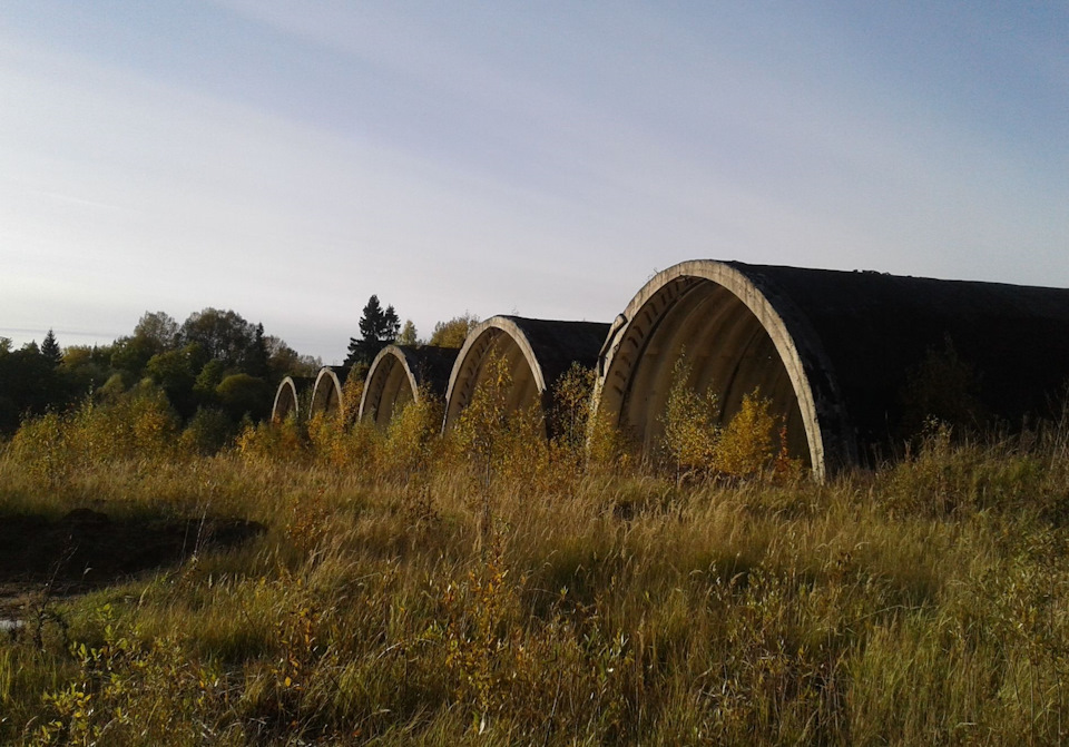 Мегалитические укрытия для Ураганов — транспортёров ракет — Land Rover Discovery II