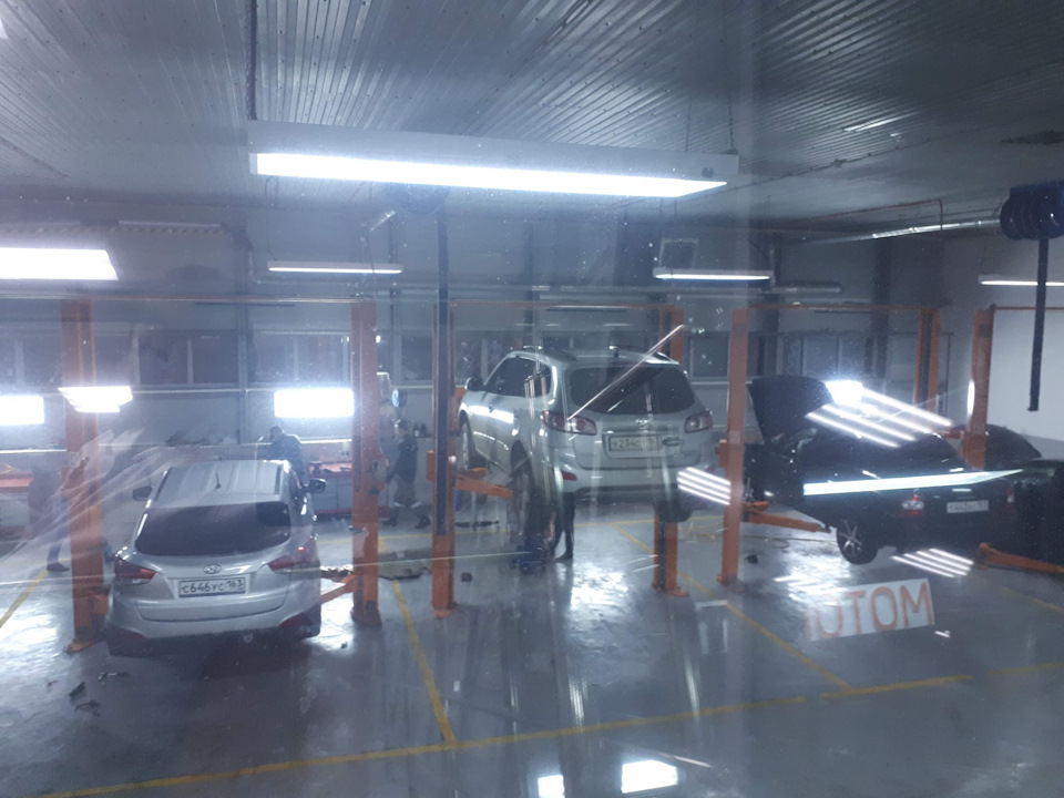 работа идет — Hyundai Santa Fe (2G)