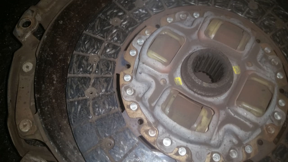 Замена сцепления и ремонт актуатора — Toyota Corolla (140/150), 1,6 л ...