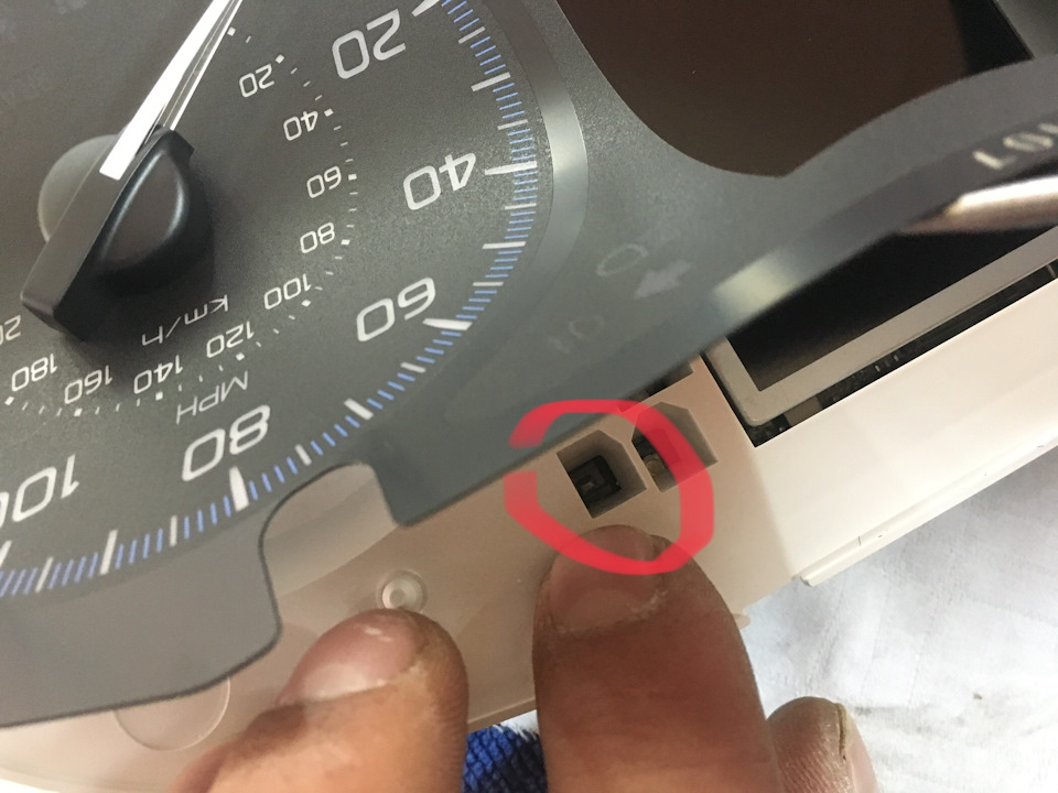 Кто знает какие светодиоды в приборке? — Mitsubishi Outlander (3G), 2,4 ...