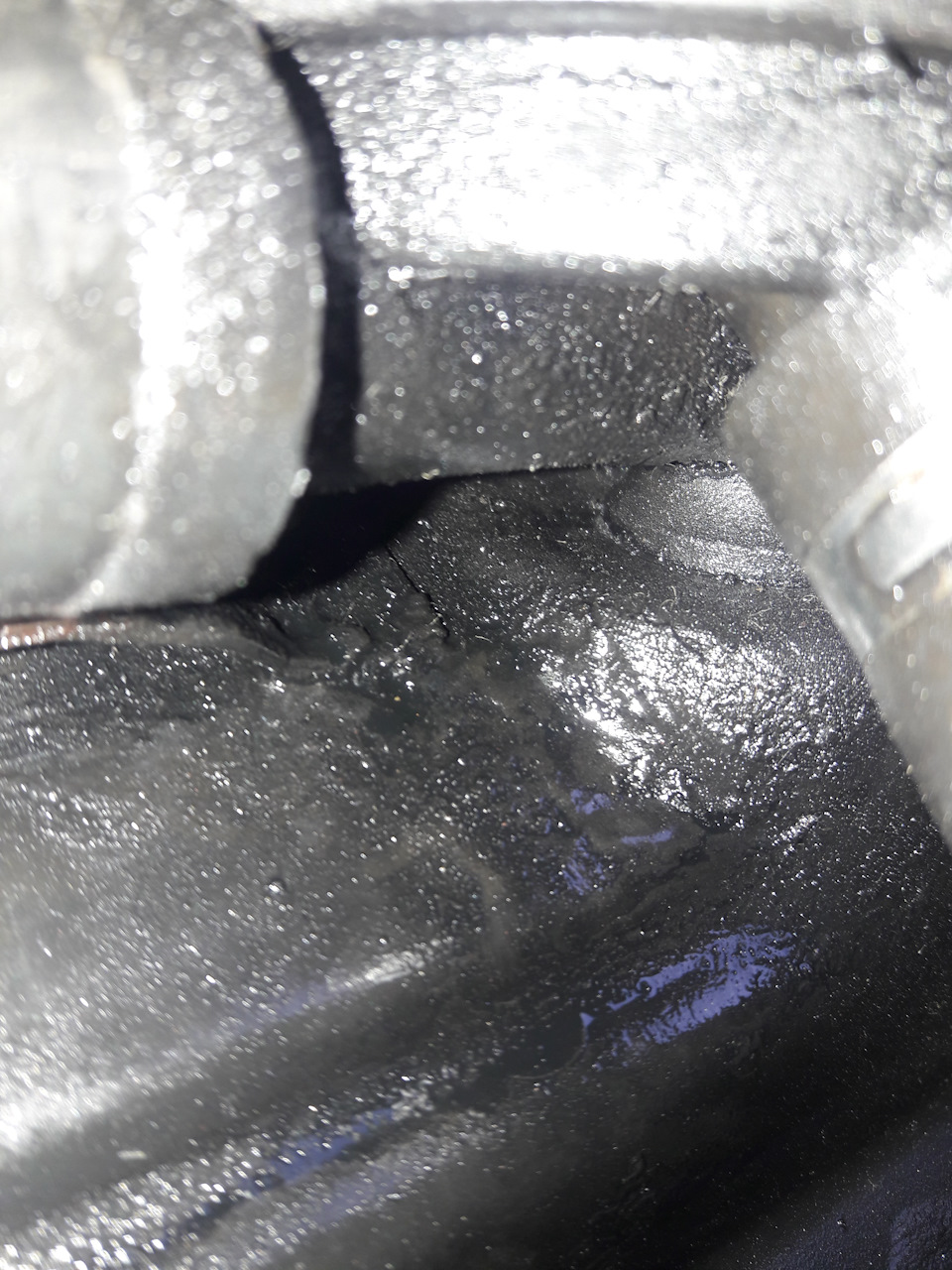 замена клапана картерных газов + замена прокладки — Volkswagen ...