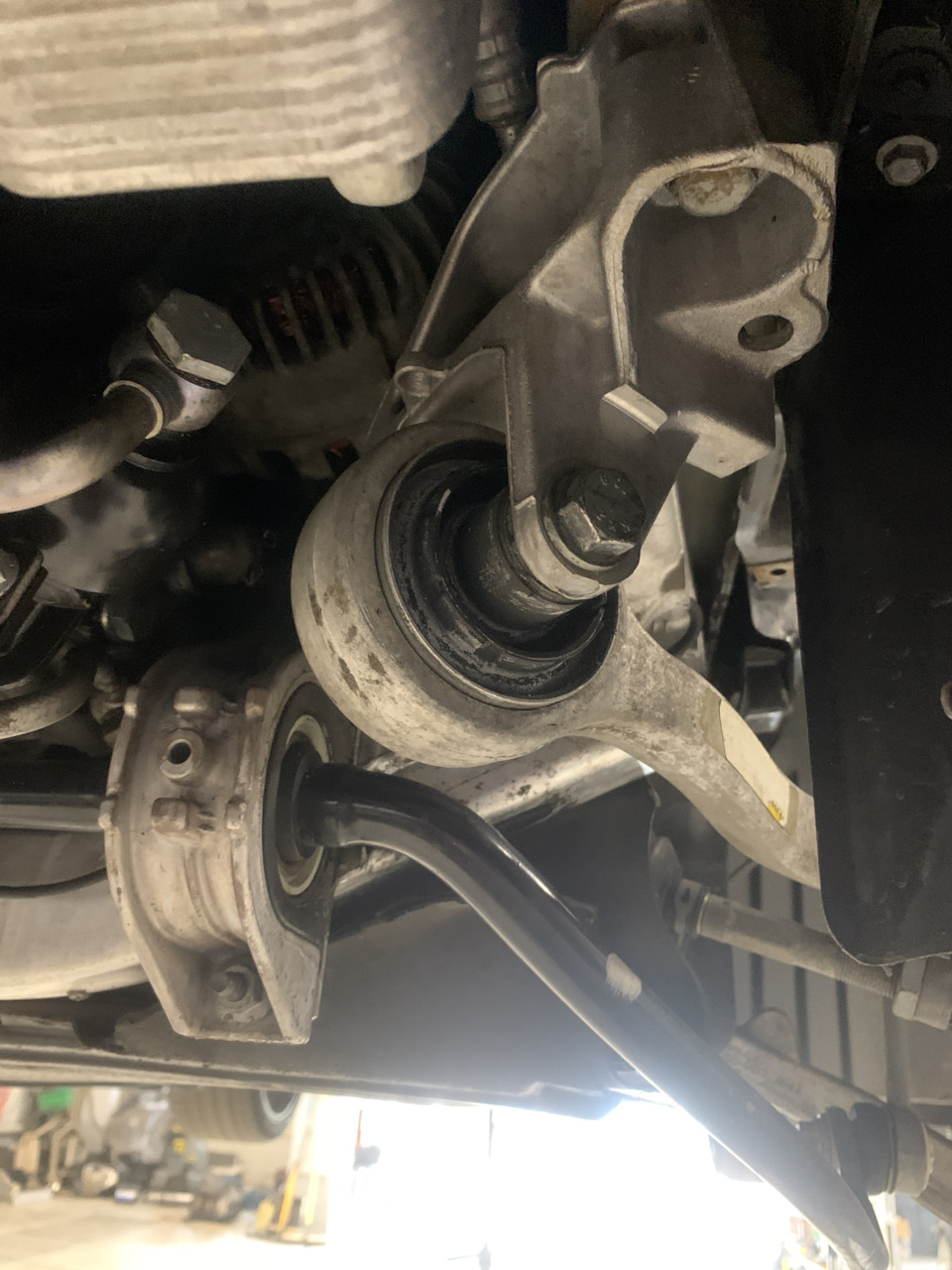 Замена с/б передних рычагов — BMW 6 series (E63), 4,4 л, 2004 года ...