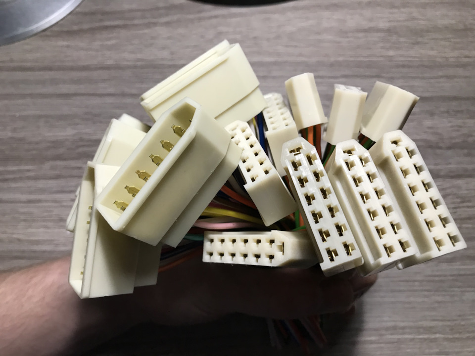 Комплект проводов для перехода приборной панели 21213 на VDO 2110-15 ...