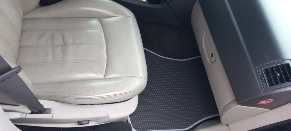 Фото в бортжурнале Chrysler 300C (1G)