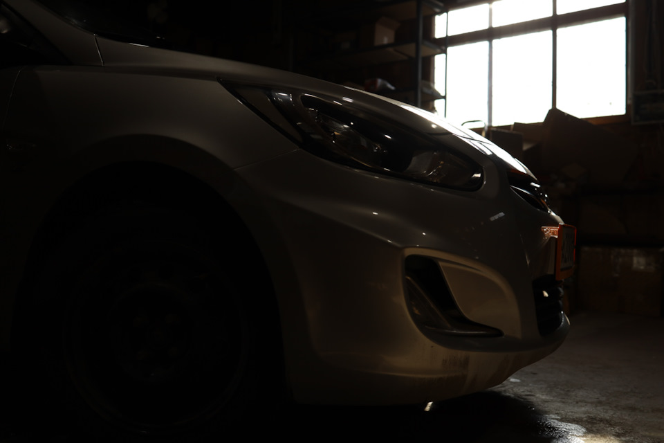 Всё красиво кроме туманки -_- — Hyundai Solaris Hatchback