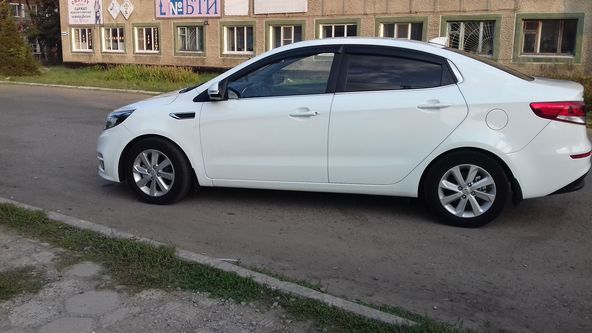 KIA Rio (3G) 1.6 бензиновый 2017 | КийЯф-Си на DRIVE2