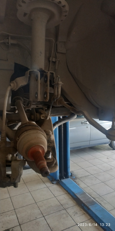Замена стоек стабилизатора сандеро степвей 2. Renault 7700799404 стойка стабилизатора. Стойка стабилизатора рено сандеро 1 поколения. Стойка стабилизатора рено сандеро степвей. Стойка стабилизатора рено сандеро.