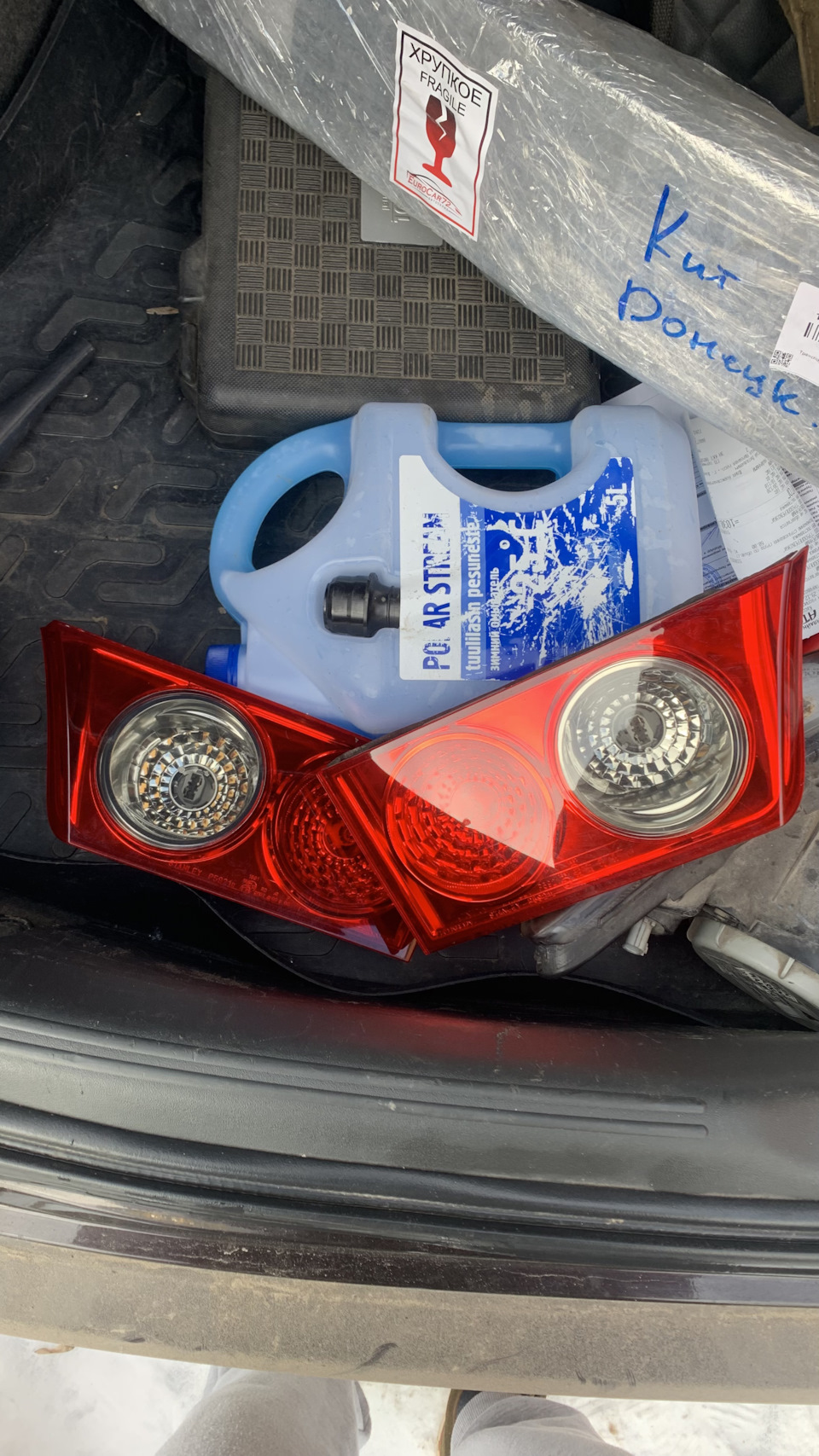 Упражнение параллельная парковка на автодроме схема. Схема параллельной парковки задним ходом. Схема параллельной парковки под 90 градусов. Схемы заезда в гараж и параллельная парковка. Параллельная парковка схема с машинами.