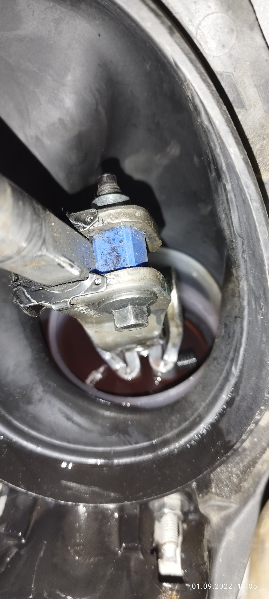 Замена верхнего сальника рулевой рейки — Ford Maverick II, 2,3 л, 2005 ...