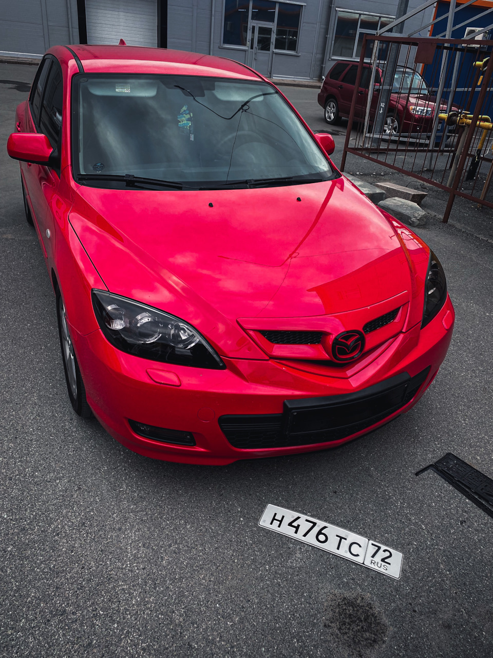Номерные рамки и бирки. — Mazda 3 (1G) BK, 2 л, 2007 года | аксессуары ...