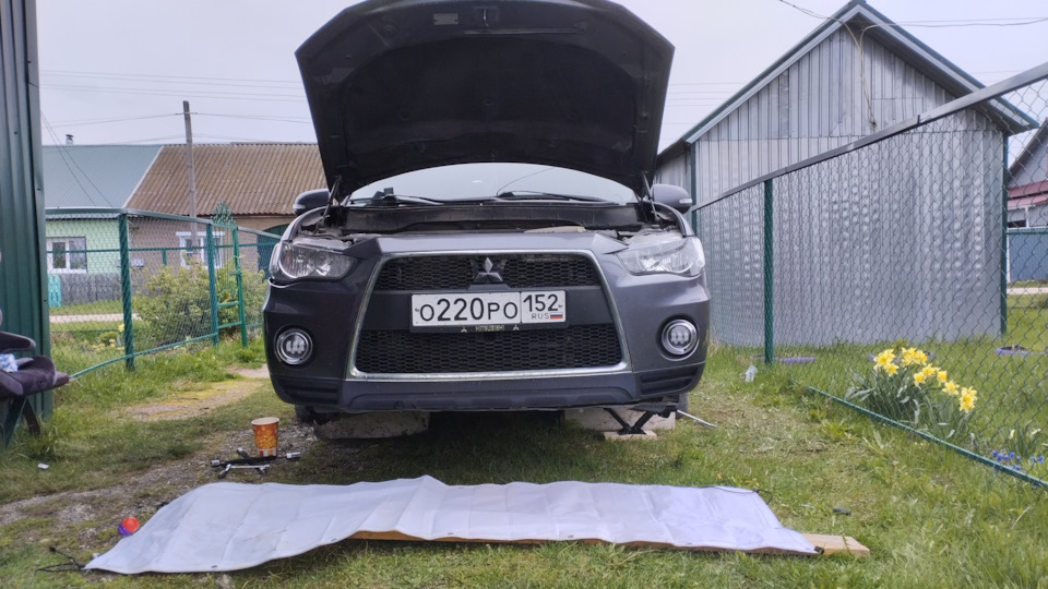 Замена радиатора вариатора — Mitsubishi Outlander XL, 2 л, 2011 года ...