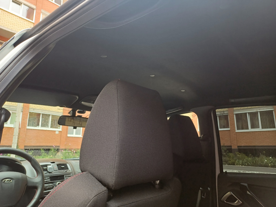 Черный потолок — Lada Гранта Drive Active, 1,6 л, 2023 года | своими ...