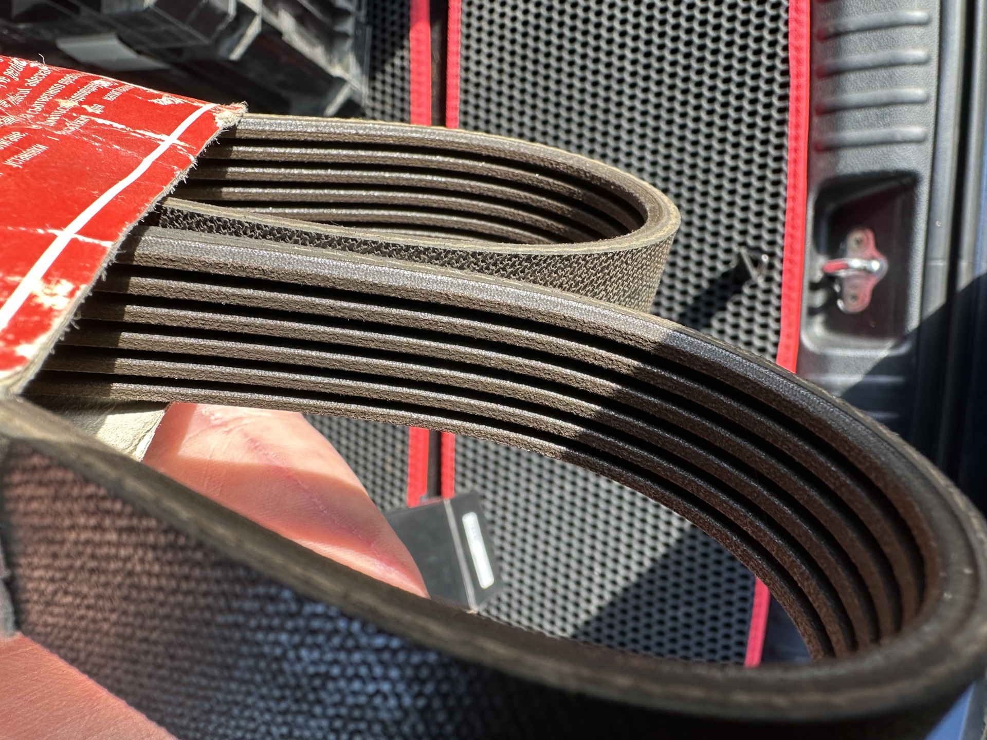 #79. Обводной ролик и ремень. — KIA Ceed SW (3G), 1,6 л, 2019 года ...