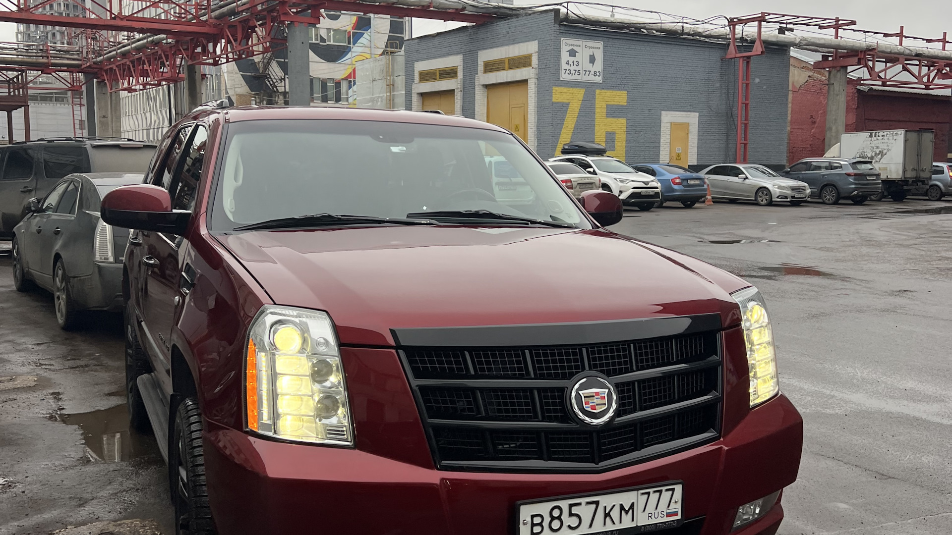 Cadillac Escalade (3G) 6.2 бензиновый 2010 | на DRIVE2