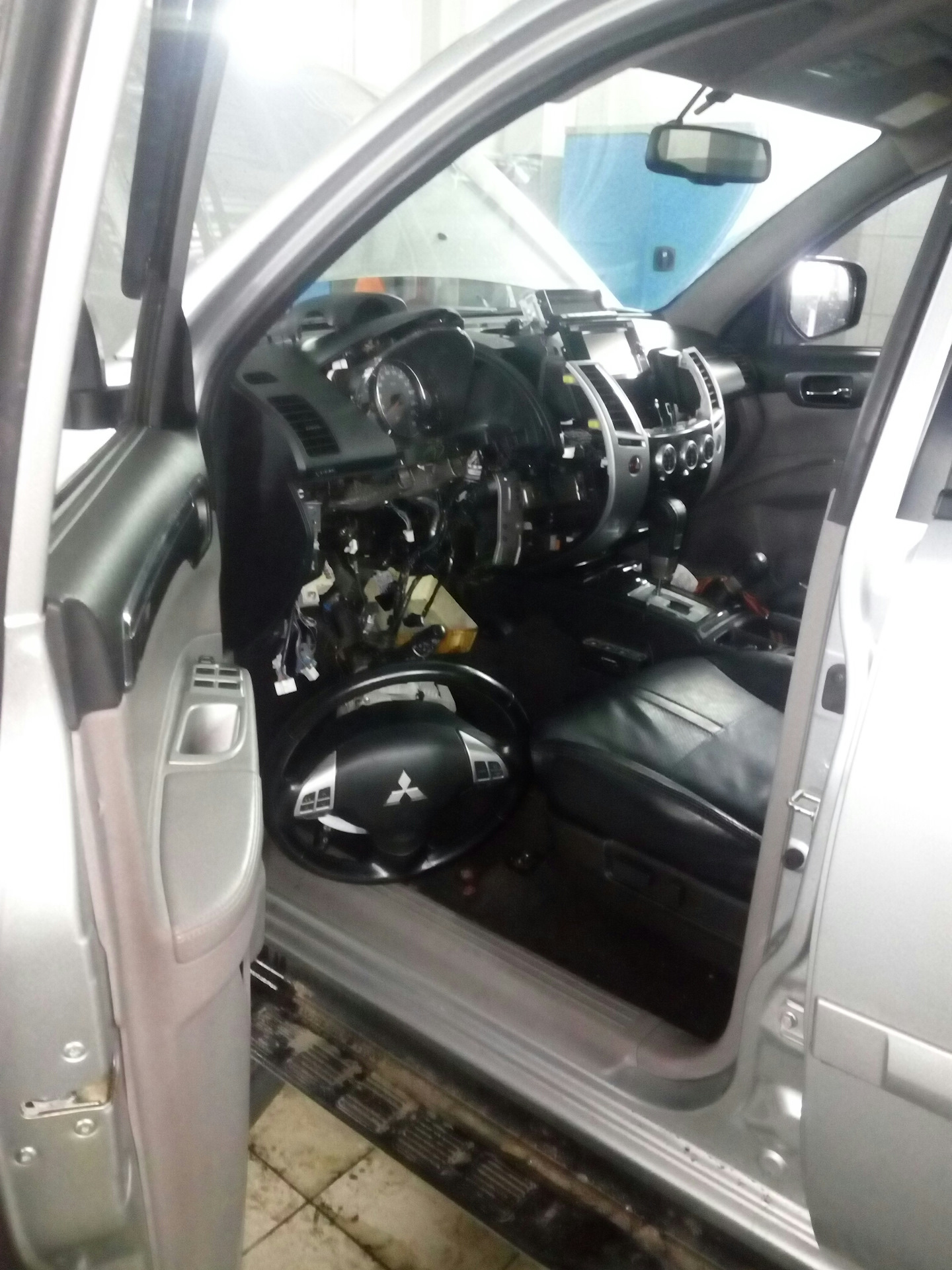 pajero sport 3