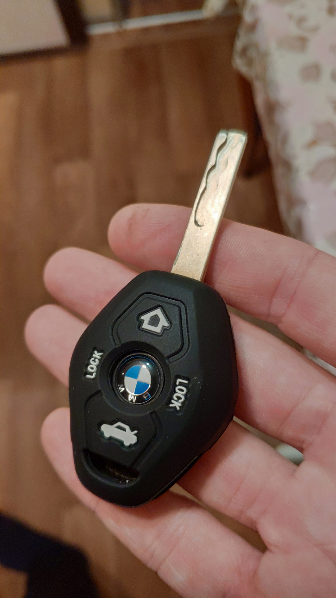 М 2 ключ е. 5 Ключи от автомобиля.