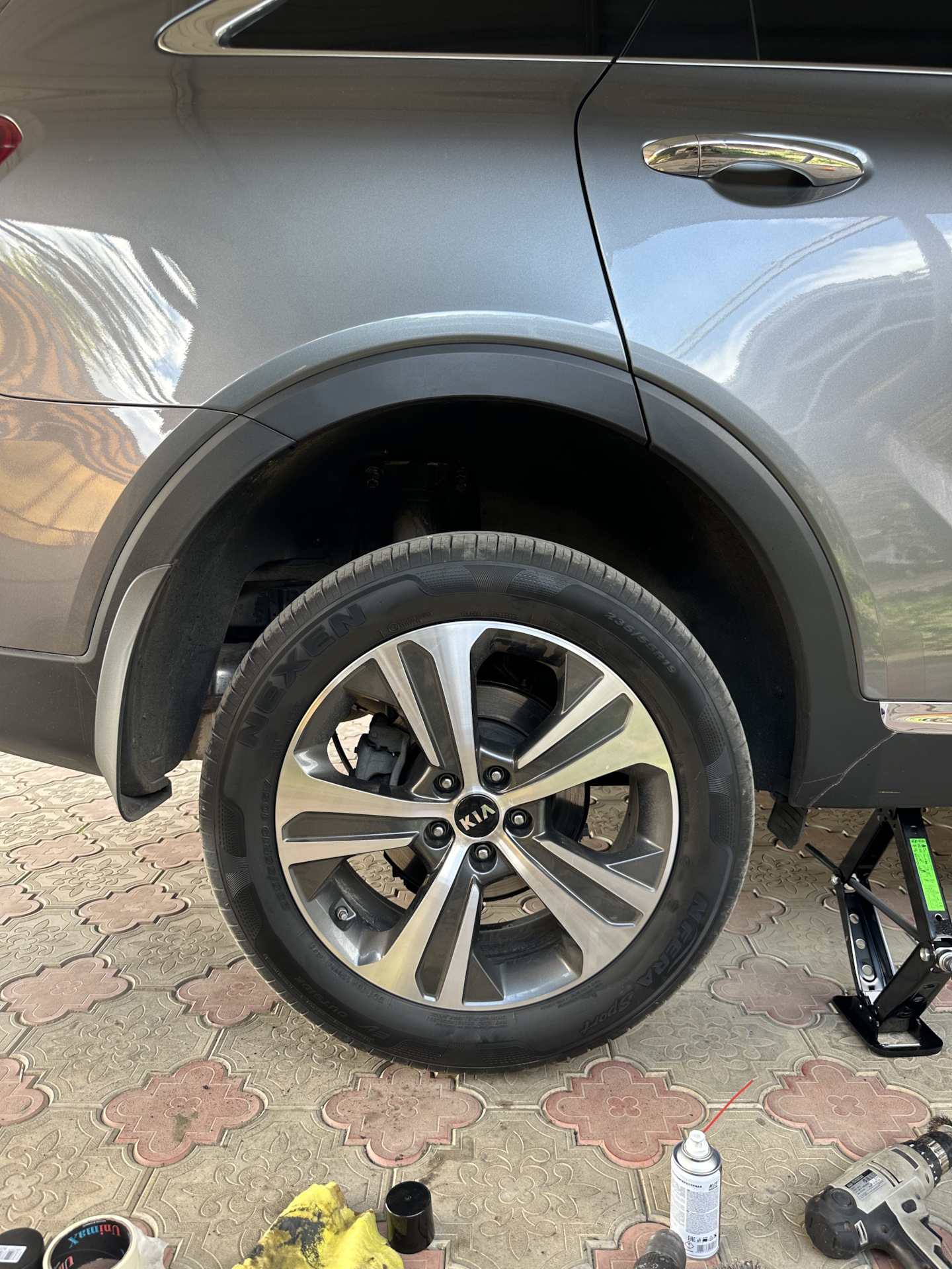 Покраска задних тормозных дисков — KIA Sorento (3G), 2,2 л, 2018 года ...