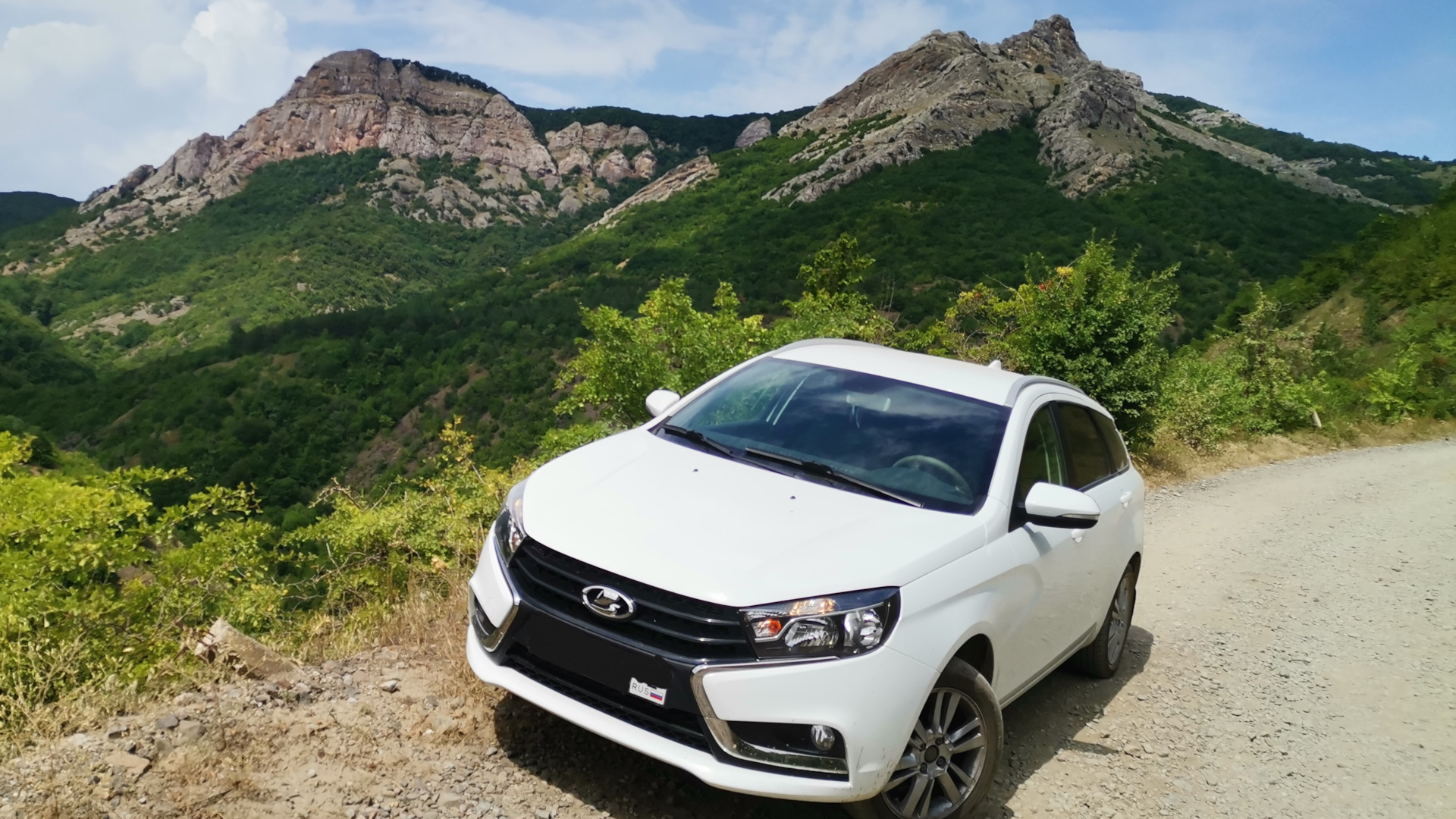 Lada Vesta SW 1.6 бензиновый 2019 | на DRIVE2