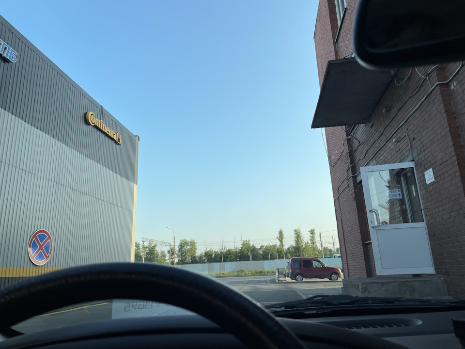 Замена лобового стекла — ГАЗ Сайбер, 2,4 л, 2010 года | плановое ТО ...