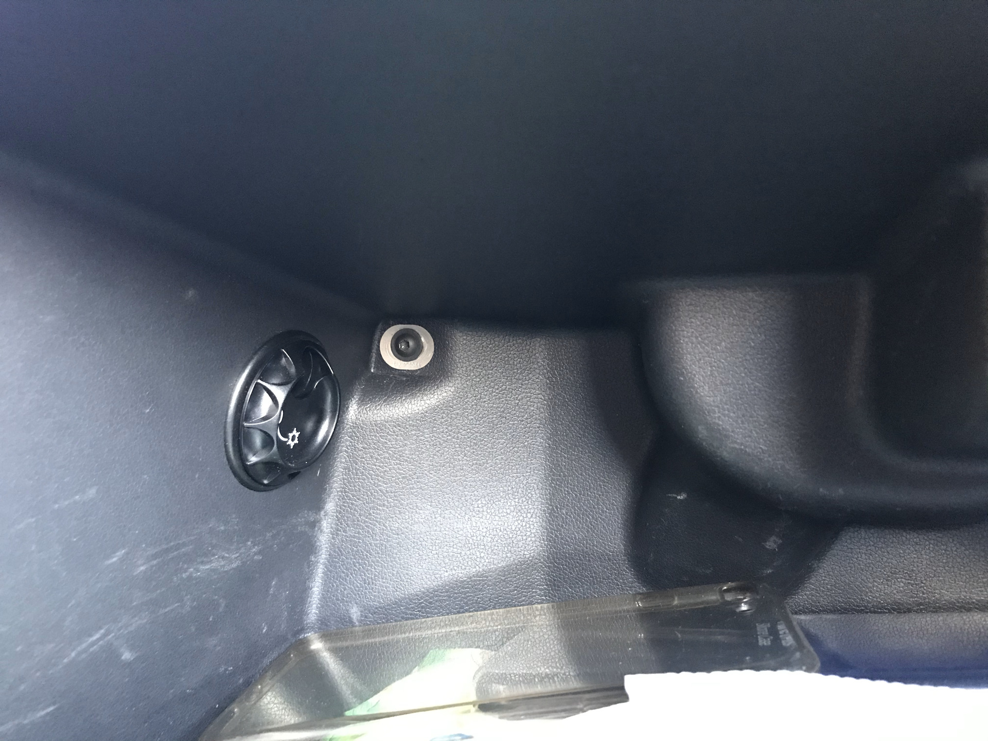 Подсветка в бардачке - Volkswagen Polo Sedan, 1,6 л, 2019 года электроника DRIVE