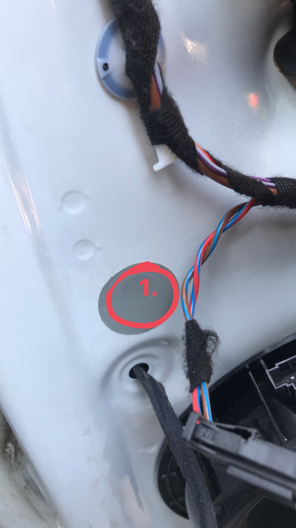 Кисточки для подкраски сколов и краска аэрозоль в баллонах — Hyundai ...
