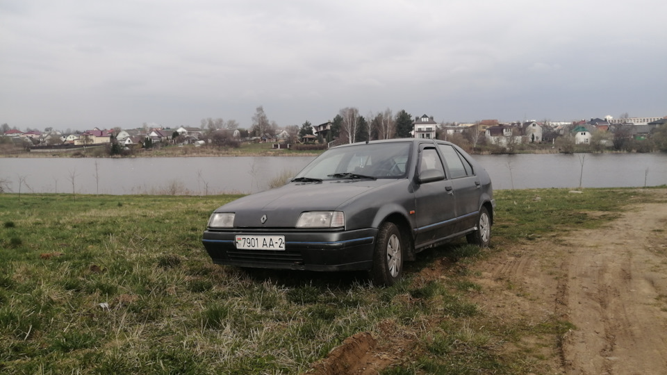 Заглушка в блоке цилиндров — Renault 19, 1,7 л, 1991 года | поломка ...