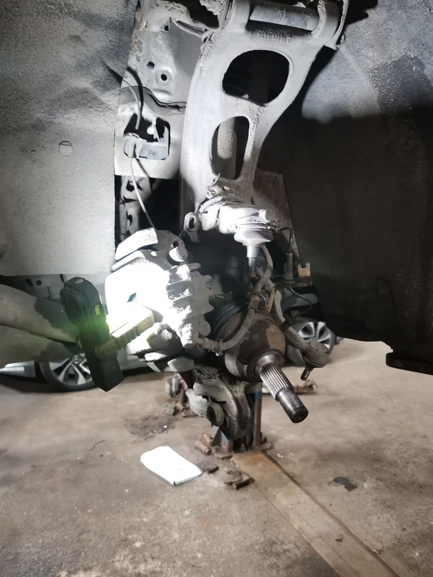 Подшипник ступицы — Citroen C5 (2G), 1,6 л, 2012 года | своими руками ...