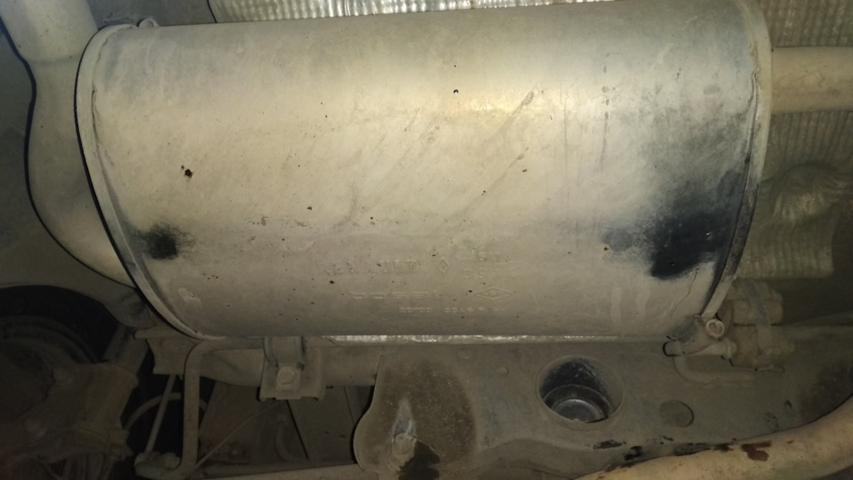 Запись 36: отверстия в глушителе для слива конденсата — Renault Duster ...