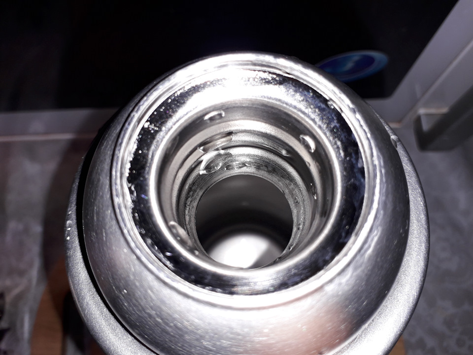 Фотография «Ребята! вот вот заведём его! держу кулаки чтоб мотор не ...